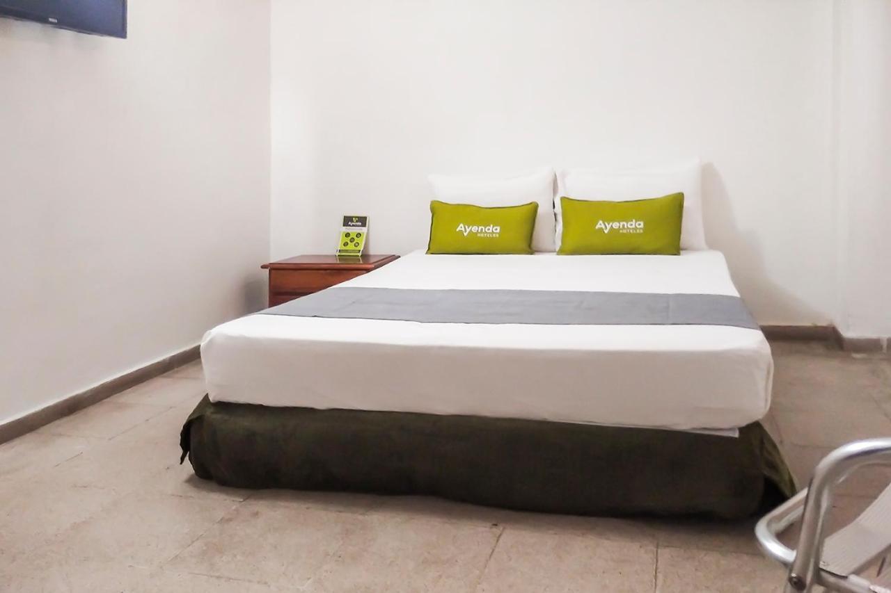 Ayenda 1622 Charmin Hotel ซันตามาร์ตา ภายนอก รูปภาพ